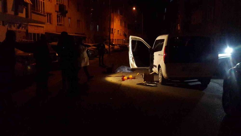 Kırklareli’nde aracına binerken tüfekle vurulan kişi hayatını kaybetti