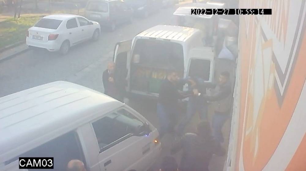 (Özel) İstanbul’da dehşet anları kamerada: Baskına geldiği fırında 9 yerinden bıçaklandı