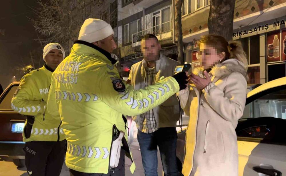 Bursa’da alkol testini reddeden sürücü polise zor anlar yaşattı