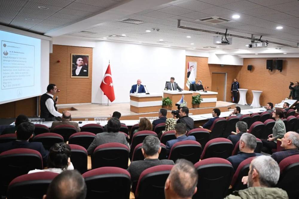 Mecliste depremde yaşamını yitirenler anıldı