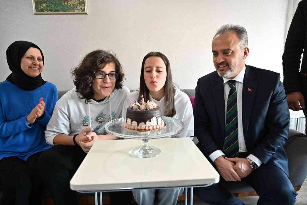 Çölyak hastalarına doğum günü sürprizi