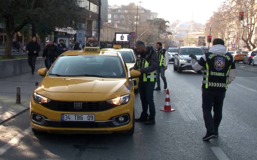 Şişli’de taksi denetimi: Emniyet kemeri takmayan sürücülere ceza yağdı
