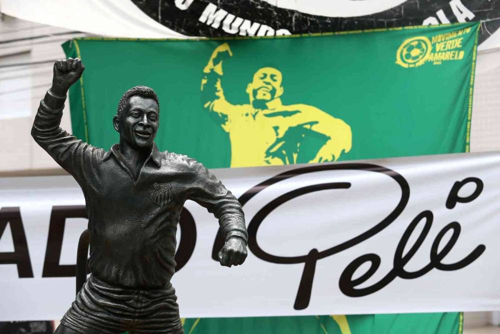 Brezilya Pele’ye veda ediyor