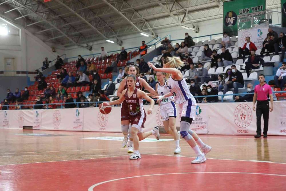 İzmit’te binlerce kişi sporla buluşturuldu