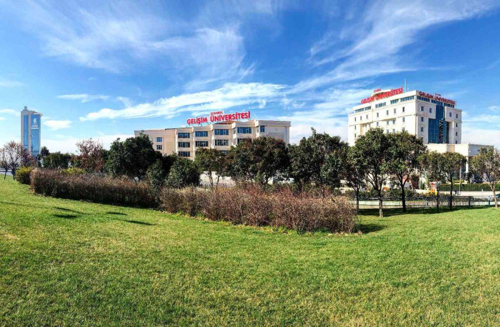 İGÜ, akredite edilen lisans programı sayısıyla zirvede yer aldı