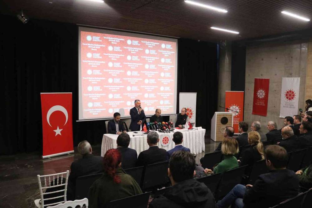 Bursa’da “Dezenformasyonla nasıl mücadele edilir?” paneli düzenlendi
