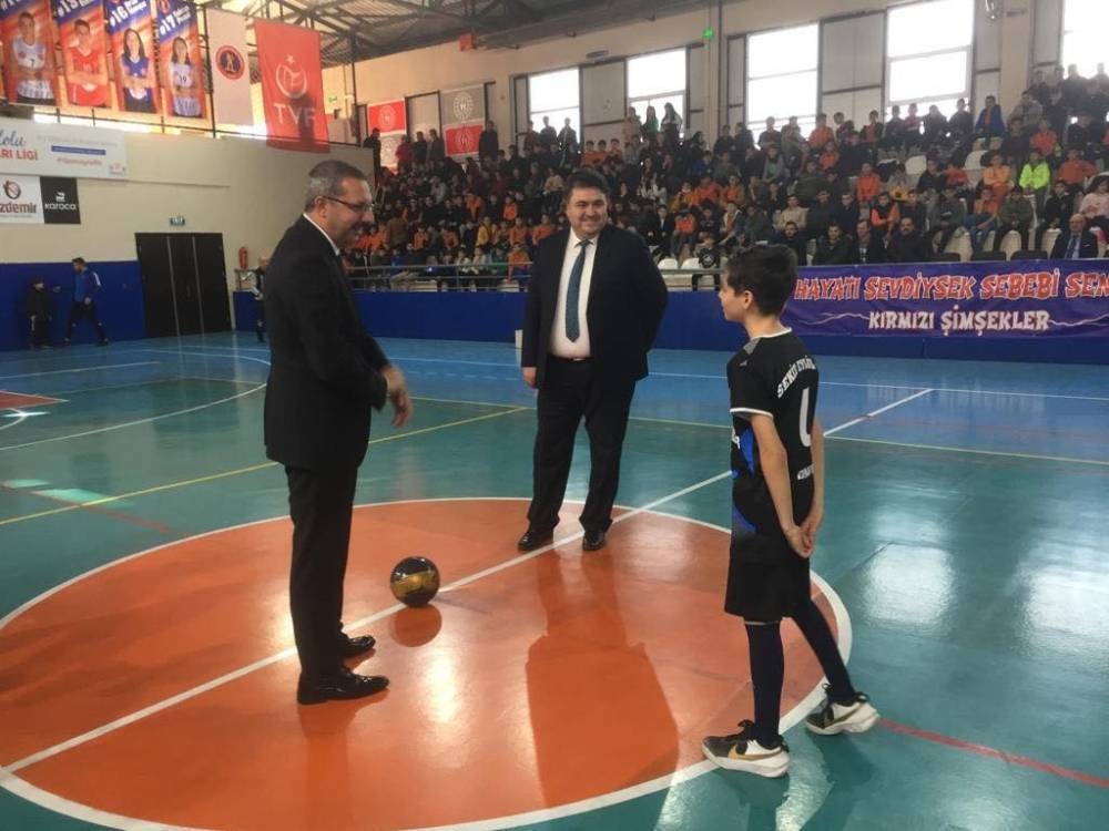 Mahalle Ligi Turnuvası’nın Havran müsabakalarının başlama vuruşu gerçekleştirildi