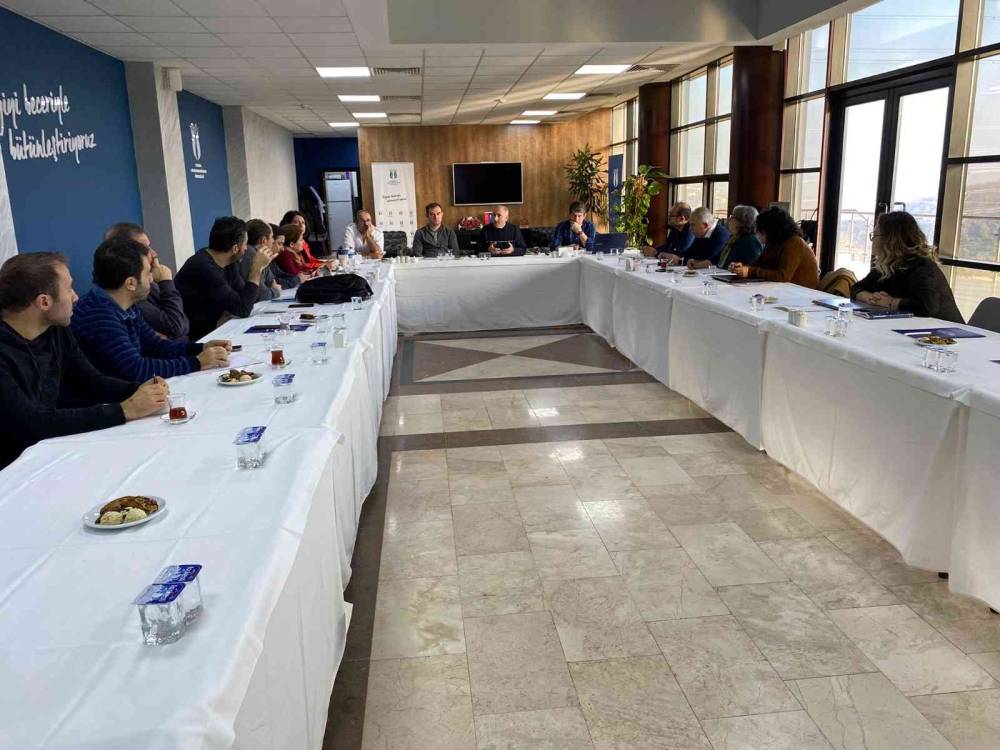 SUBÜ’den sosyal bilimlerde proje yazma eğitimi
