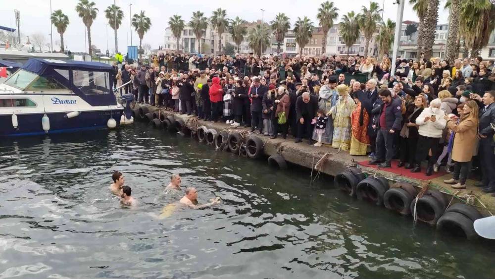 Bakırköy’de denizden haç çıkarma töreni yapıldı