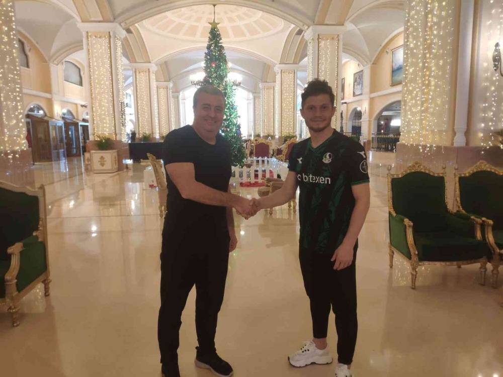 Sakaryaspor, Bülent Uzun’u transfer etti