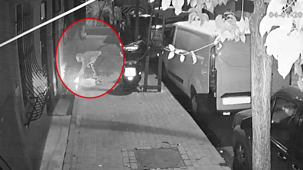 Bağcılar’da 20 yaşındaki genç alkolün etkisiyle bir binada yangın çıkardı