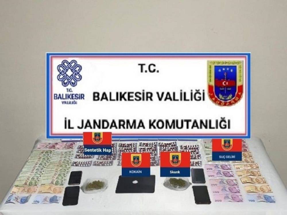 Balıkesir’de polis ve jandarmadan ’Huzur’ operasyonu