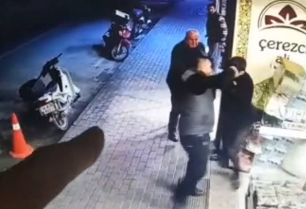 Bursa’da silahlı kavga kamerada