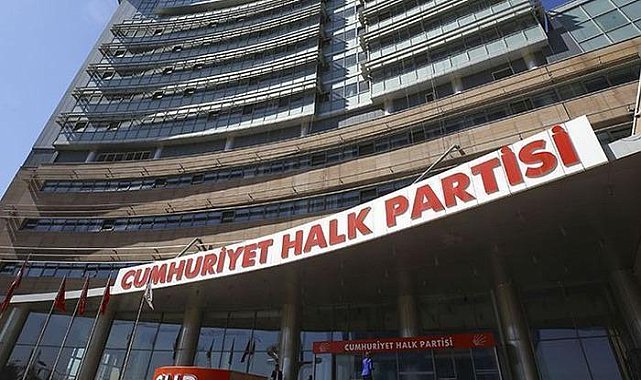 CHP'de büyük kurultayın tarihi salı günü netleşecek