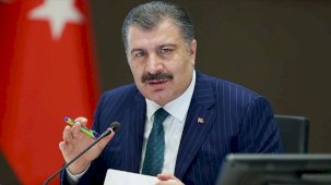 Çocuklar bu haftalarda neden sık hasta oluyor? Bakan Koca'dan açıklama