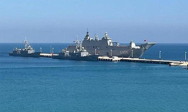 TCG Anadolu, test için Mersin Taşucu Limanı'na demirledi