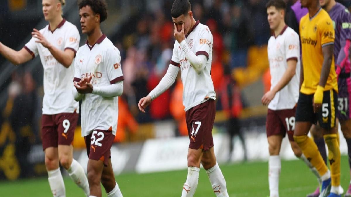 Wolverhampton, Manchester City'nin serisine son verdi