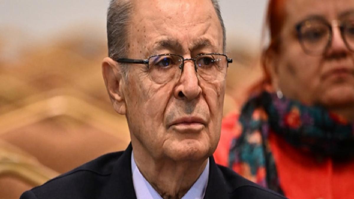 Ahmet Necdet Sezer 'laiklik' konferansına katıldı
