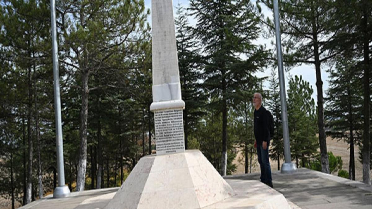 Çanakkale'de şehit düştüğü sanılan dedesinin mezarını Edirne'de buldu