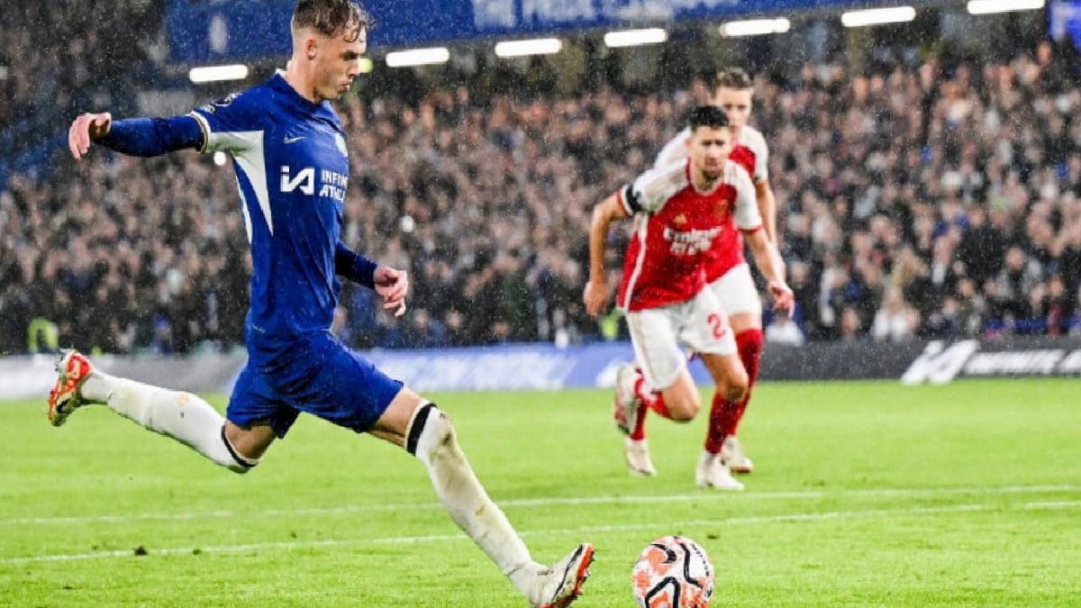 Chelsea sahasında Arsenal ile 2-2 berabere kaldı