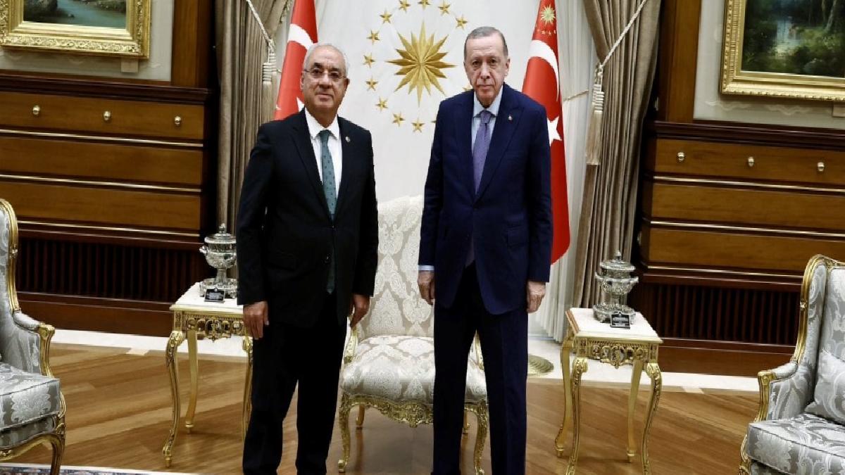 Cumhurbaşkanı Erdoğan DSP lideri Önder Aksakal ile görüştü