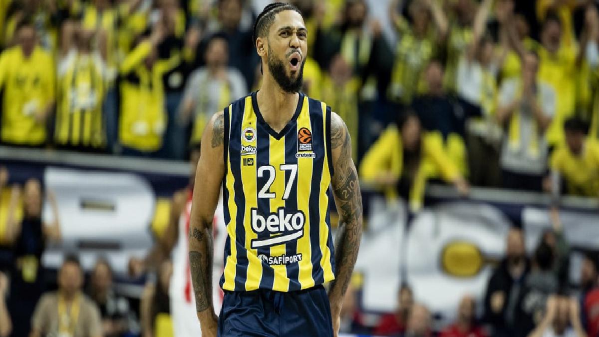 Fenerbahçeli Tyler Dorsey'nin ayak tarak kemiği kırıldı