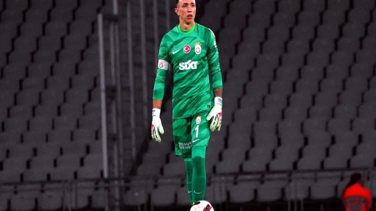 Galatasaray - Beşiktaş derbisinin en tecrübeli ismi Fernando Muslera