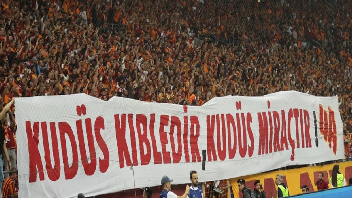 Galatasaray taraftarından Filistin'e destek!