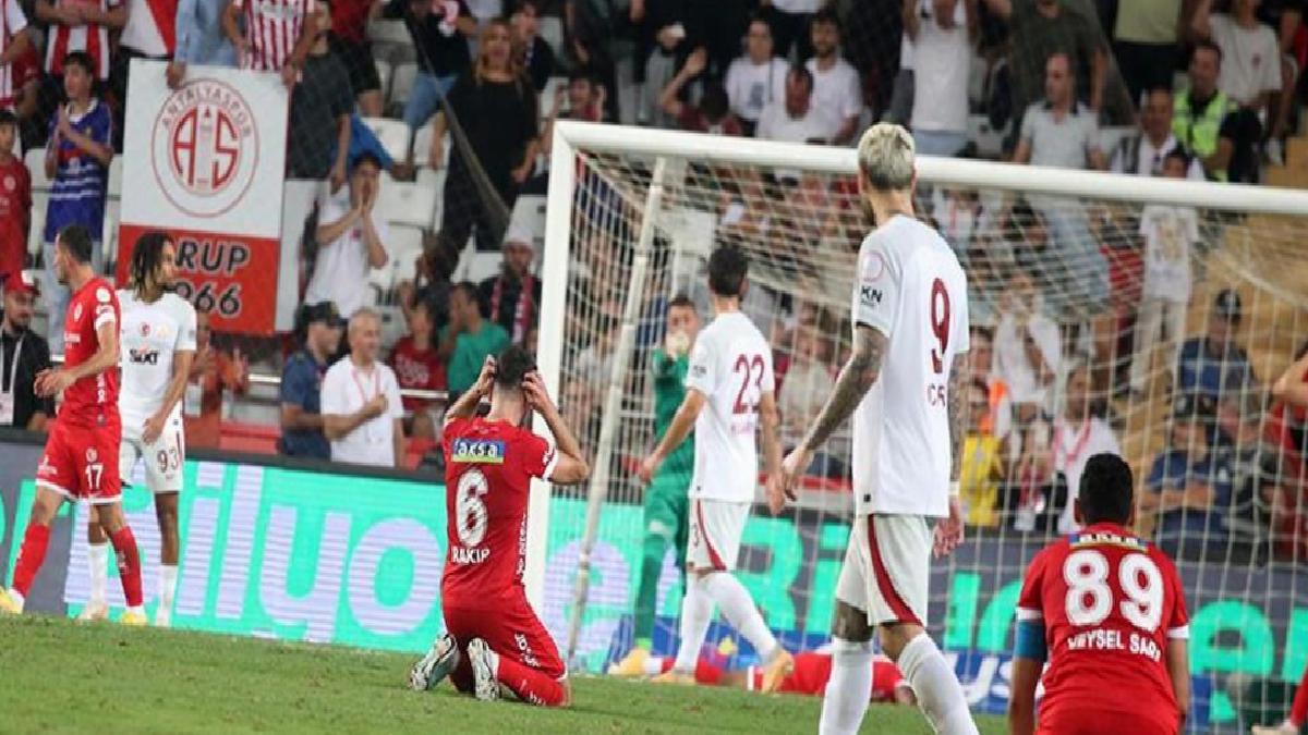 Galatasaray'a mağlup olan Antalyaspor, evinde bu kez kayıp