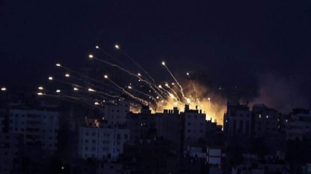 Gazze'de çocuk hastanesi fosfor bombasıyla vuruldu