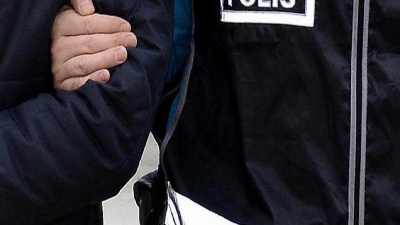 İzmir'de FETÖ operasyonunda yakalanan 16 zanlı tutuklandı