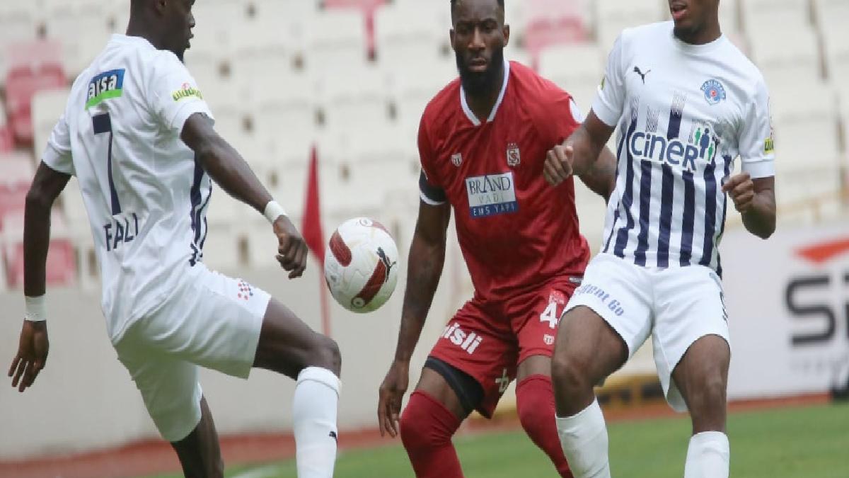 Kasımpaşa'ya Sivasspor deplasmanında tek gol yetti!