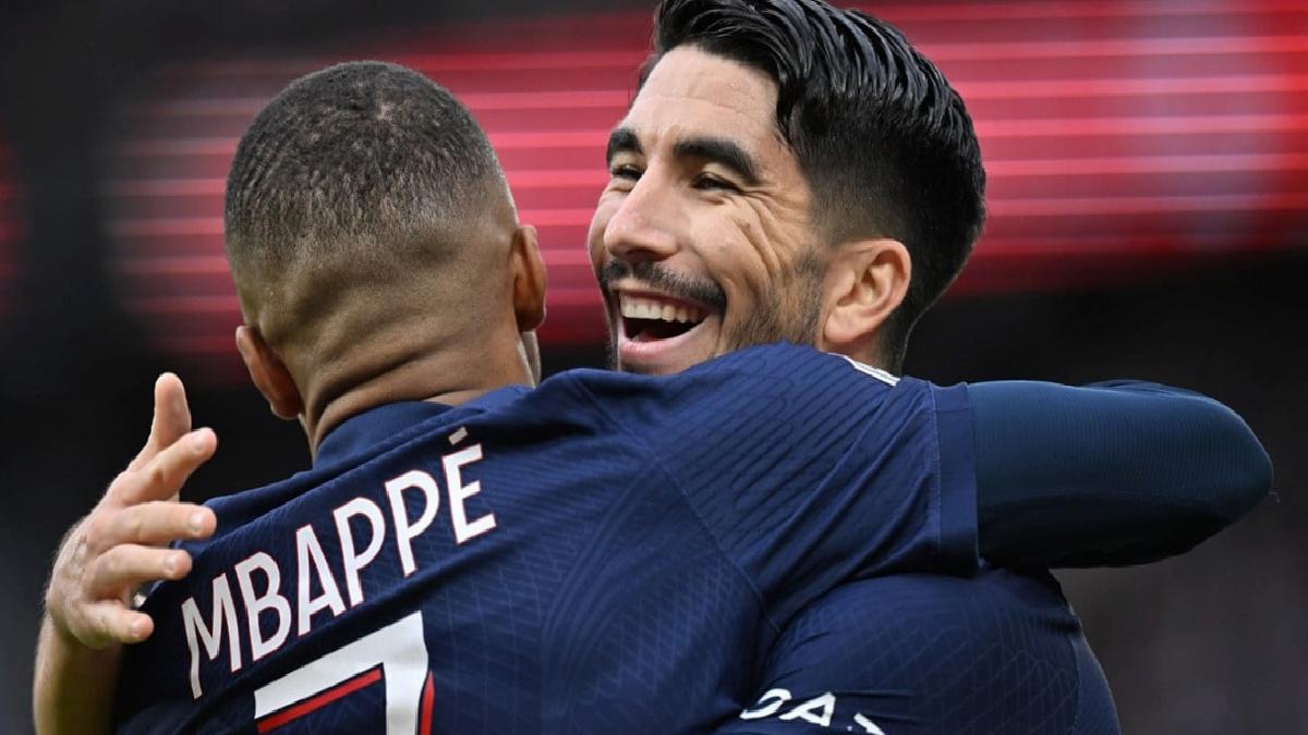 Ligue 1'de PSG, Strasbourg'u 3-0 mağlup etti