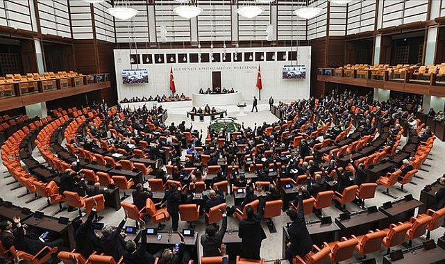 Lübnan tezkeresi Meclis'ten geçti!