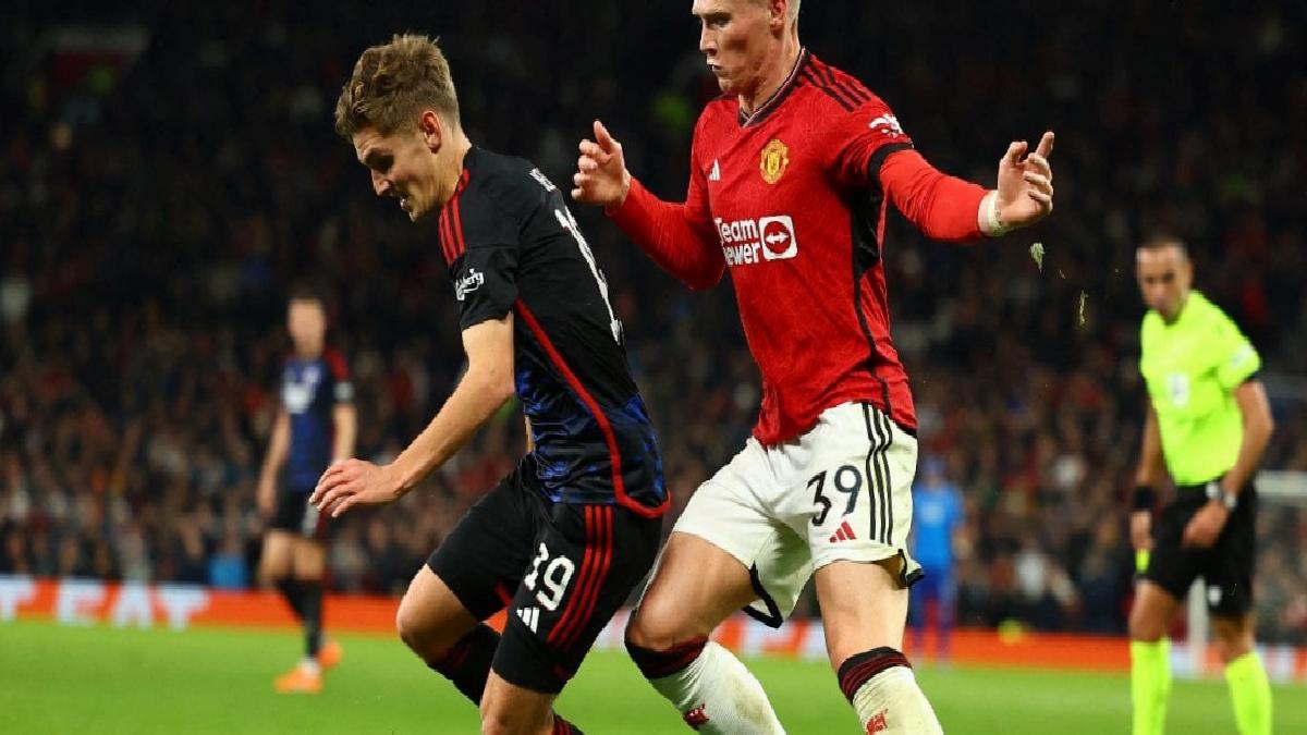 Manchester United, Kopenhag'ı yenerek ilk puanını aldı