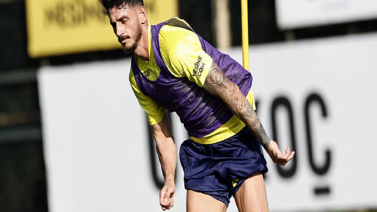 Samet Akaydin'in gözü ilk 11'de! Son karar İsmail Kartal'da