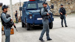 AB'den Sırbistan'a uyarı: Kosova sınırına askeri yığınağa son ver