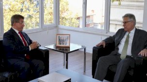 Ahmet Davutoğlu'nun Filistin diplomasisi: Brezilya Büyükelçisi ile görüştü