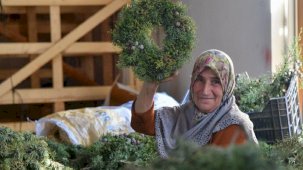 Avrupa'da yılbaşı heyecanı başladı! Türkiye'den 20 ülkeye 10 milyon dolarlık Noel çelengi hazırlanıyor