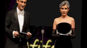 Ayşecan Tatari ve eşi Edip Tepeli beraber sunuculuk yaptı