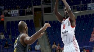 Bahçeşehir Koleji ilk galibiyetini aldı