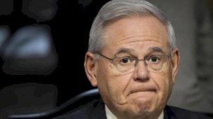 Bob Menendez bir kez daha hakim karşısında: Ajanlık suçlamalarını kabul etmedi