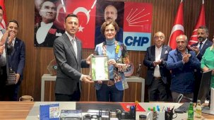 Canan Kaftancıoğlu görevini Özgür Çelik'e devretti