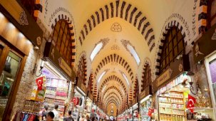 Cuma namazı vaktinde çalışmanın ve kazanılan paranın hükmü