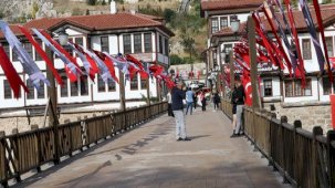 Cumhuriyet'in doğum belgesi burada imzalandı! Amasya kırmızı beyaza büründü
