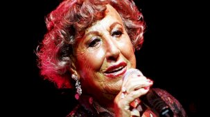 Efsane Diva New York meydanında