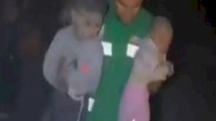 Elektriğin kesildiği Gazze'de İsrail saldırısı sonrası yaşananlar kamerada