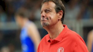 Ergin Ataman'dan Erdem Can'a eleştiri: Obradovic'in elini öpmesi beni kırdı