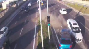 Erzurum'da makas atarak 9 kişinin yaralanmasına neden olan sürücüye iyi hal indirimi