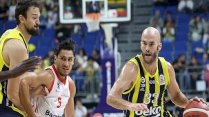 Fenerbahçe 113 sayı attığı maçta Bahçeşehir Koleji'ni yendi